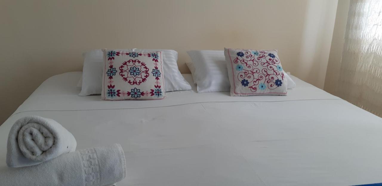 Suite,1130879538:JPEG