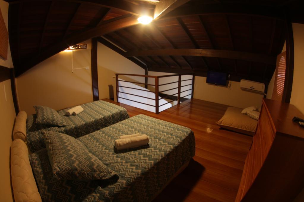 Family Room,1589154957:JPEG
